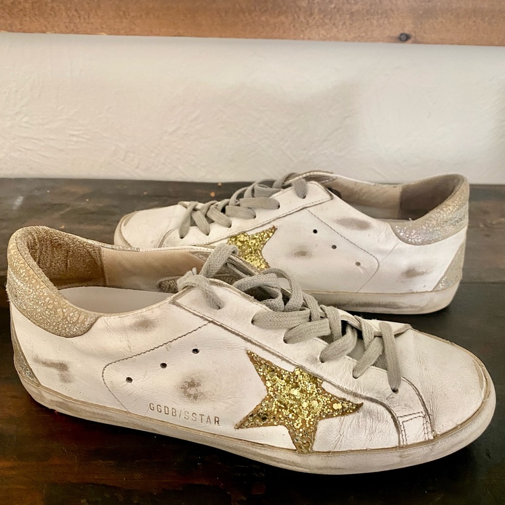 Golden Goose Super Star - gold sequin star size 39